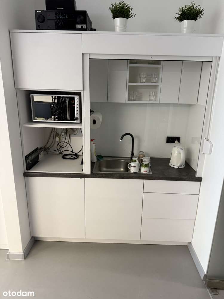 Umeblowany lokal usługowy ul. Sychty - Pełny obrazek: 4/7