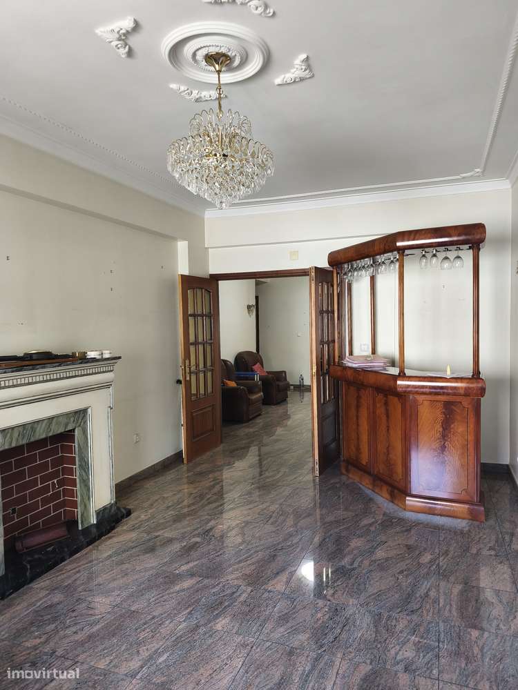 T3 Lisboa – Av. Almirante Reis, Bem Conservado, junto ao Metro Arroios-5