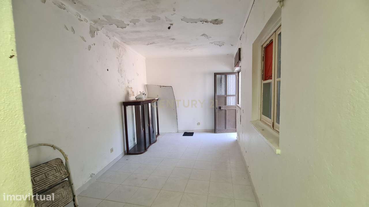 Moradia T3 em Sobral de Monte Agraço - Oportunidade Única a 135.000€ - Grande imagem: 4/27