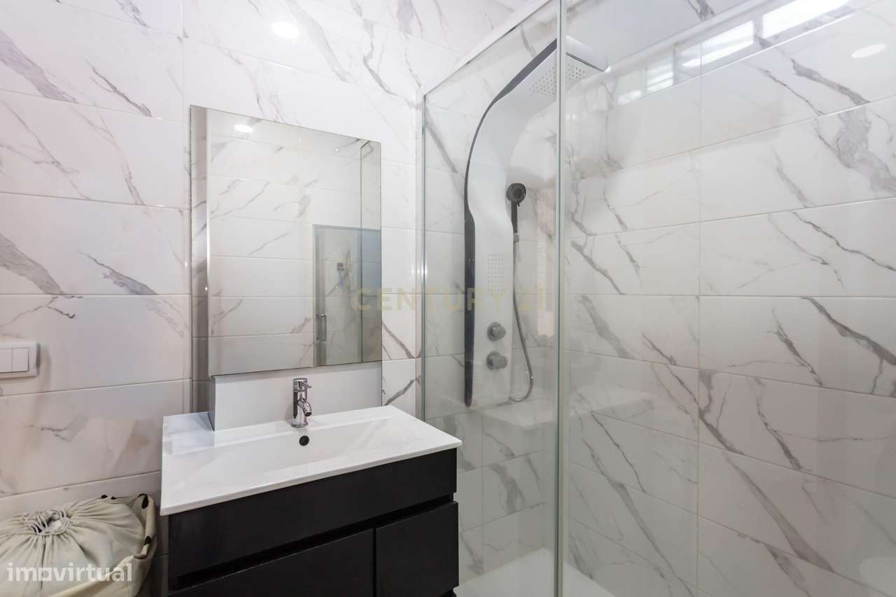 Apartamento T2 Remodelado - Setúbal-24