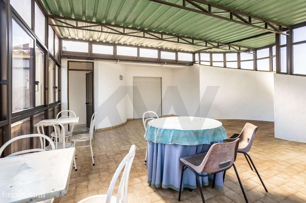Fantástica Moradia T4 (10 Divisões) com Terreno de 869 m2 – Imenso Pot-37