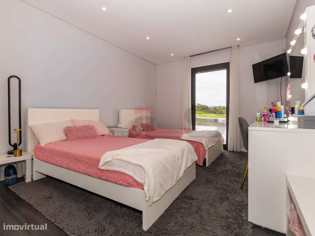 Refúgio Moderno com Vista e Design no Pico da Pedra, Ilha de São Mi...-53