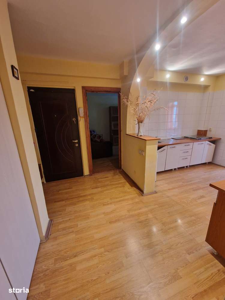 DECOMANDAT et 2/4 zona fosta Billa preț 120.000 euro NEGOCIABIL-6