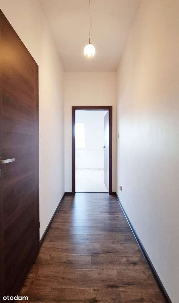 Jednopoziomowe z tarasem, komórką oraz halą-13