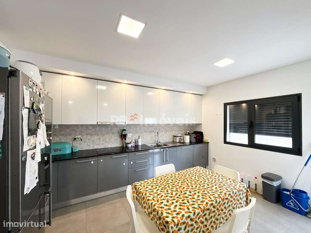 Apartamento T2 com terraço e garagem - Grande imagem: 4/35