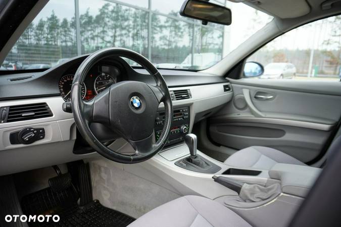 BMW Seria 3 - 10