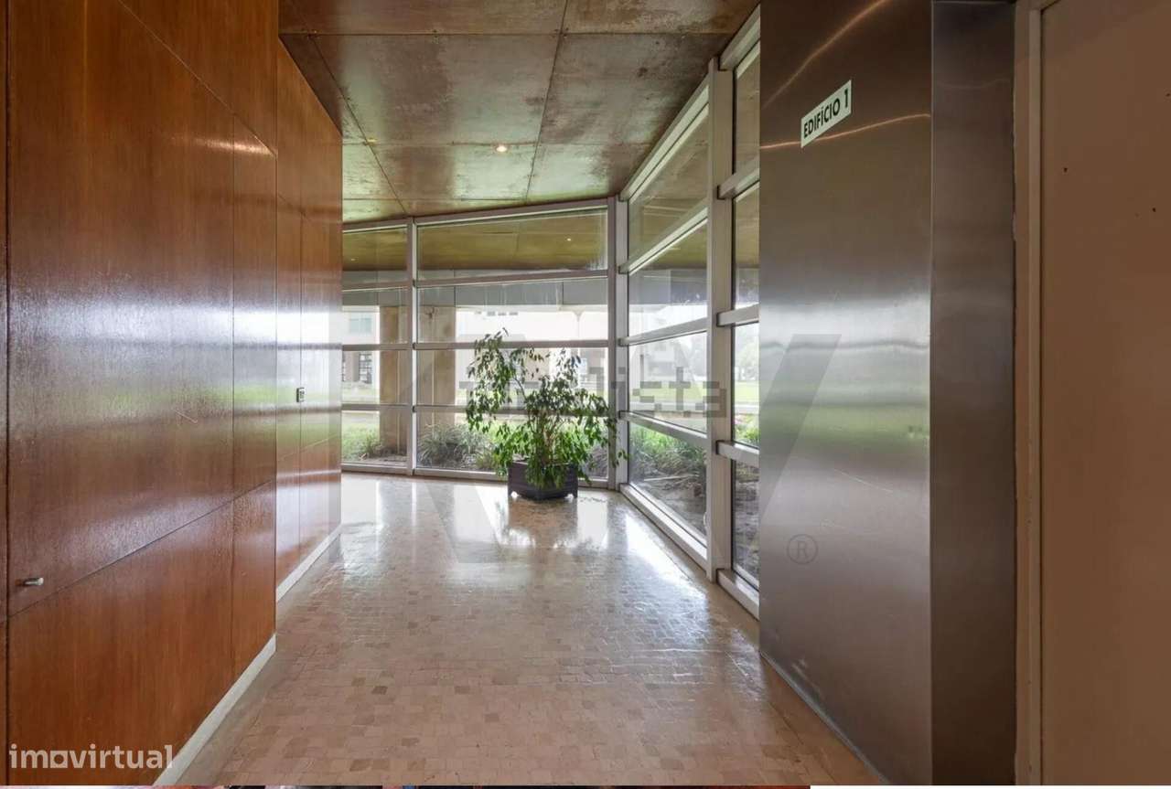 Apartamento T4 na Primeira Linha de Mar em Matosinhos-6