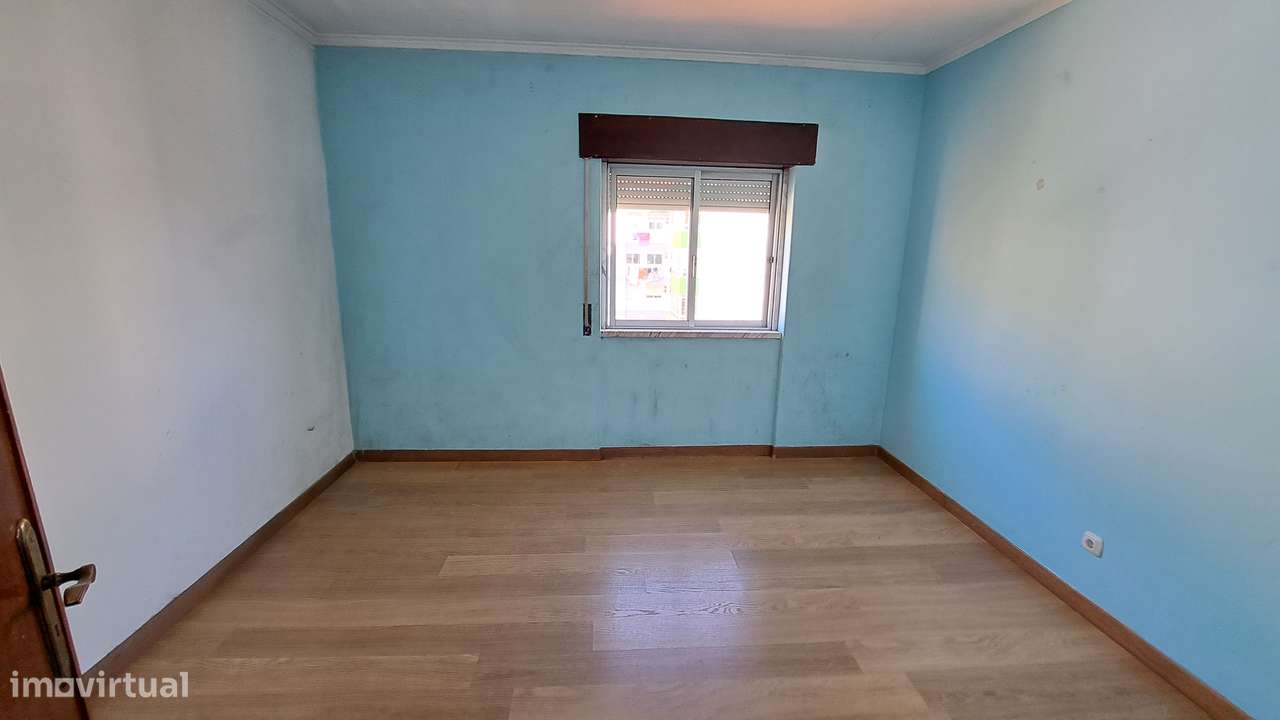Apartamento T2 com 73m2 com Arrecadação na Arroja/Odivelas-9