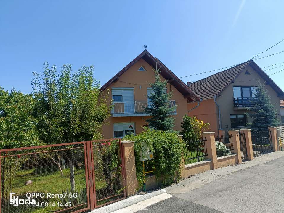 Casa cu etaj de vanzare in Reghin - Imagine principală: 3/17