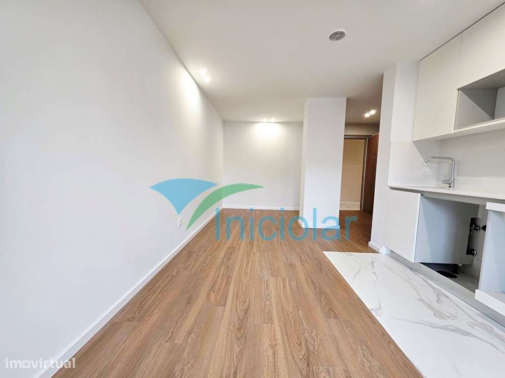 T1 Novo| Gueifães| Varanda| G. Fechada - Grande imagem: 4/15