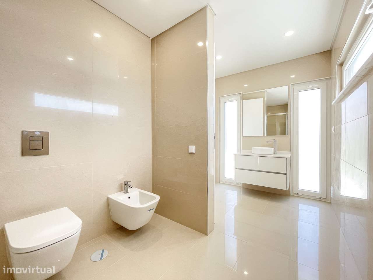 Moradia T4 com Piscina - Santa Iria de Azoia (Bairro da Salvação)-40