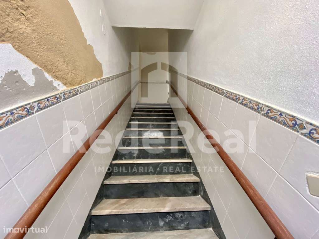 Prédio de Charme na Baixa de Faro com Projeto Aprovado e Pago - Pro... - Grande imagem: 4/38