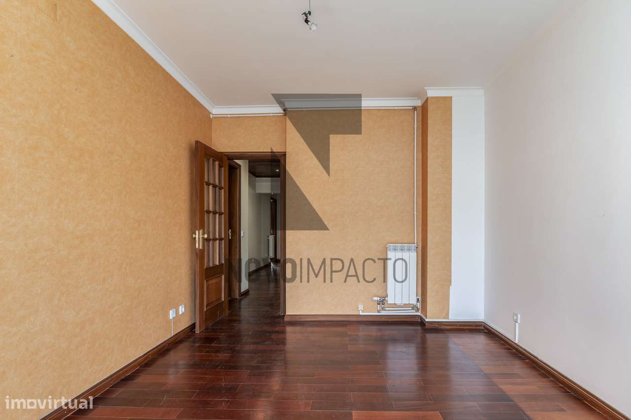 T4 Espaçoso no Centro do Montijo – Excelente Oportunidade-24