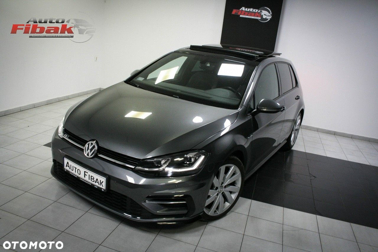 Volkswagen Golf - 1