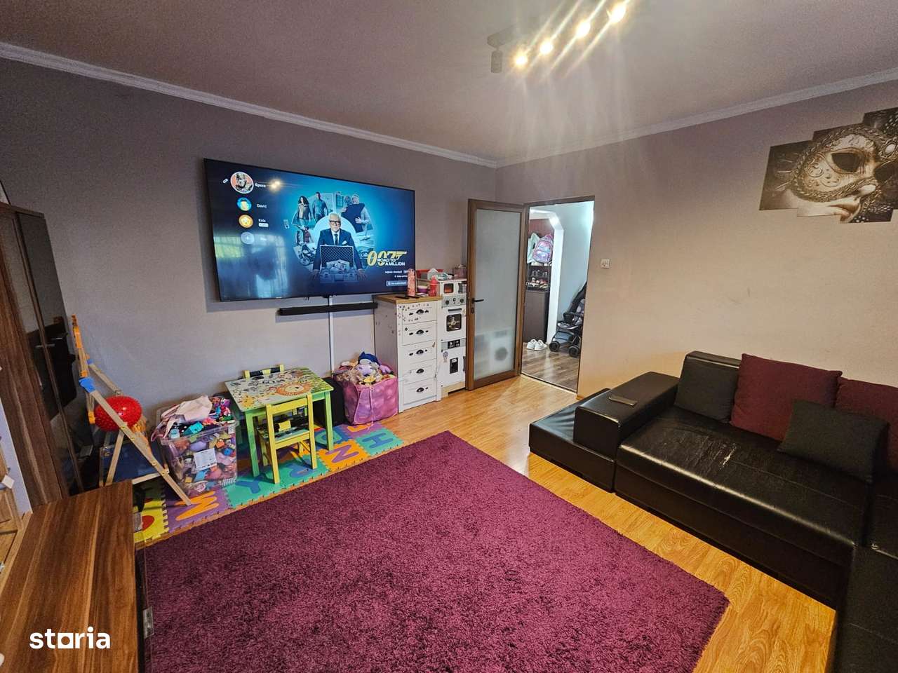 Apartament cu 3 camere de vânzare în Curtea de Argeș. - Imagine principală: 5/12