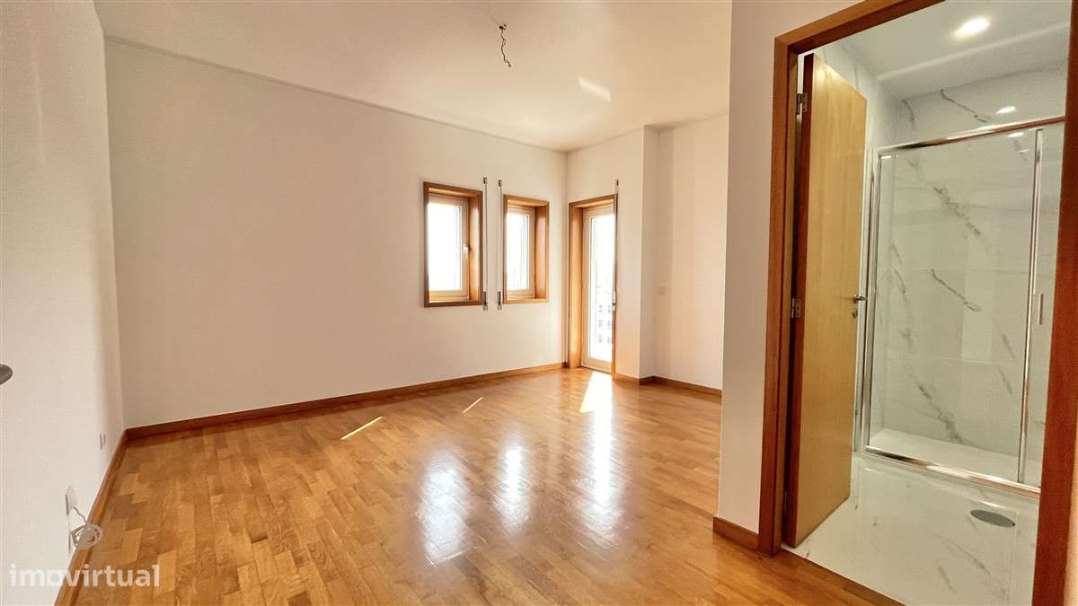 T3 Centro-Póvoa de Varzim-aparcamento-15