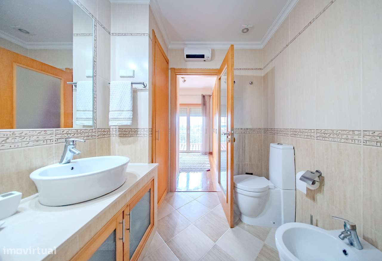 Moradia T4 Venda em Torres Novas (Santa Maria, Salvador e Santiago),To-35