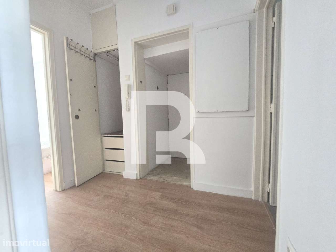 Apartamento T1  mais  1 de 2 pisos na Amadora - Grande imagem: 2/22