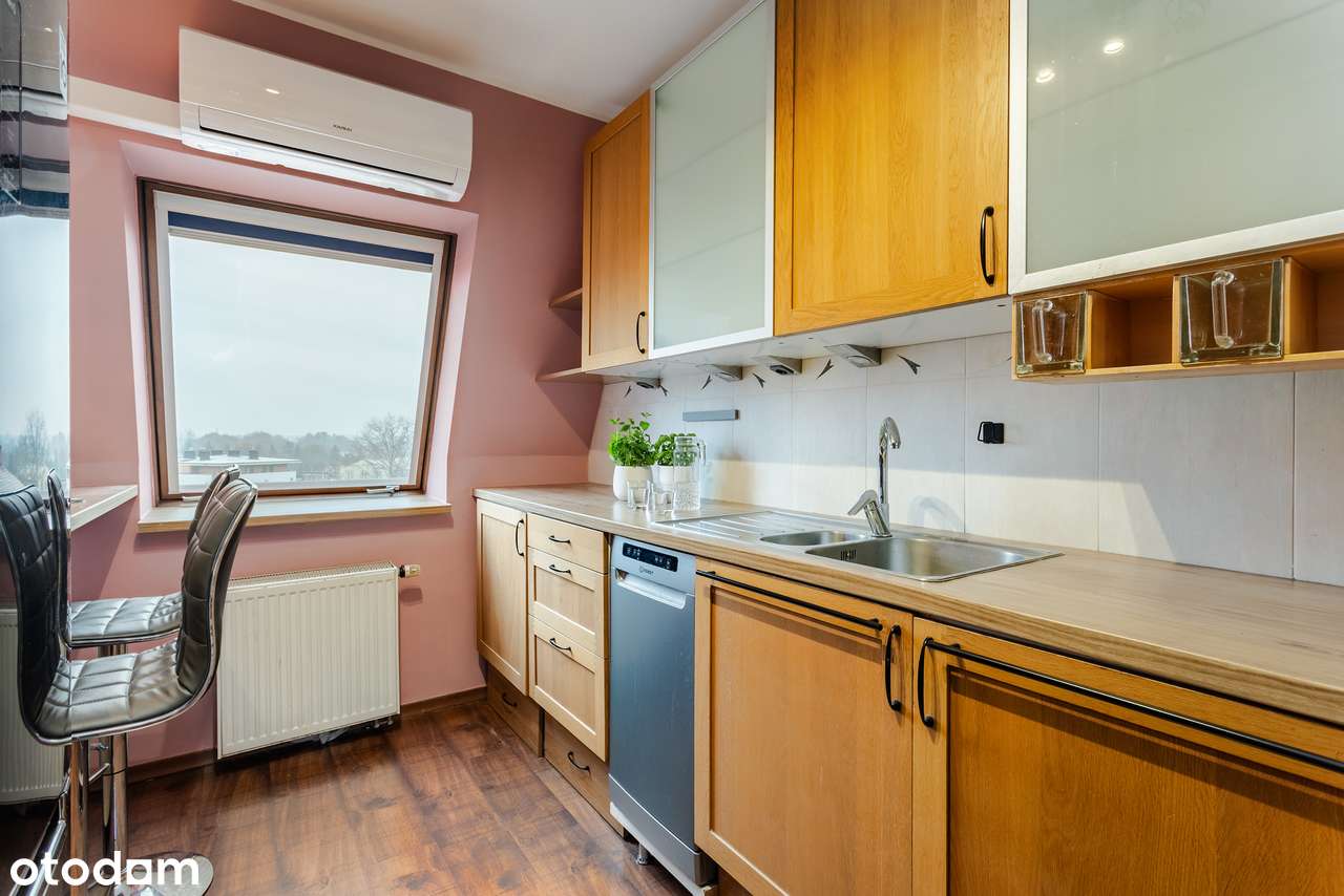 WYJĄTKOWA OKAZJA! Komfortowe 2 pokojowe. Oddzielna kuchnia + Strych!-5