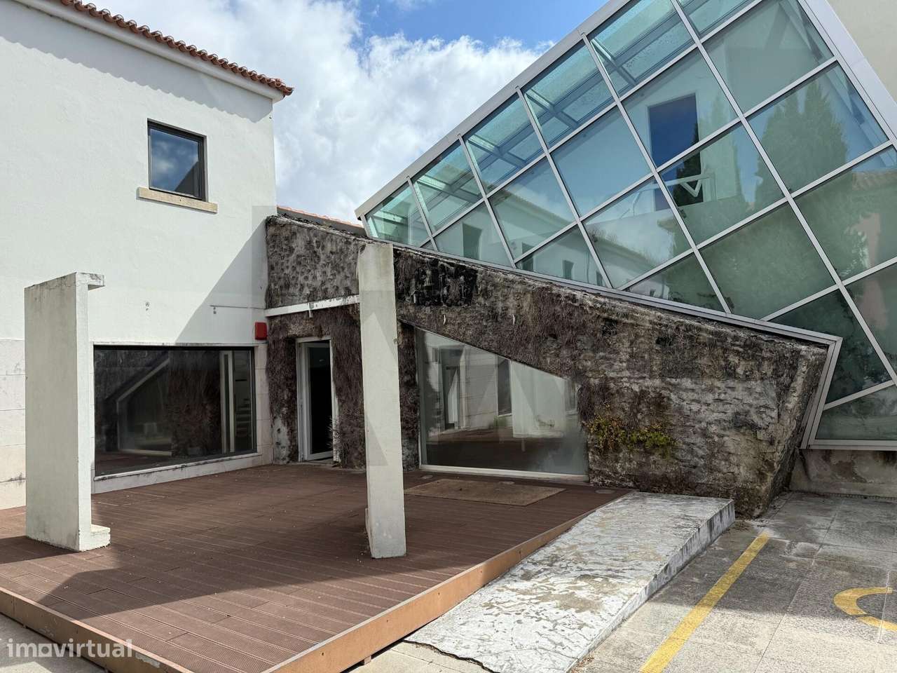 Edifício de Armazém e Escritório para Arrendamento em zona Nobre de Pa - Grande imagem: 2/33