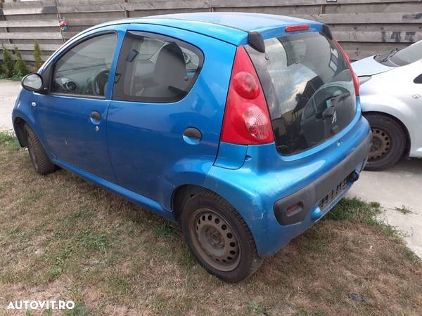 Bara spate Peugeot 107 1.0 benzina - 2