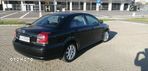 Toyota Avensis 2.0 D-4D Sol - 3