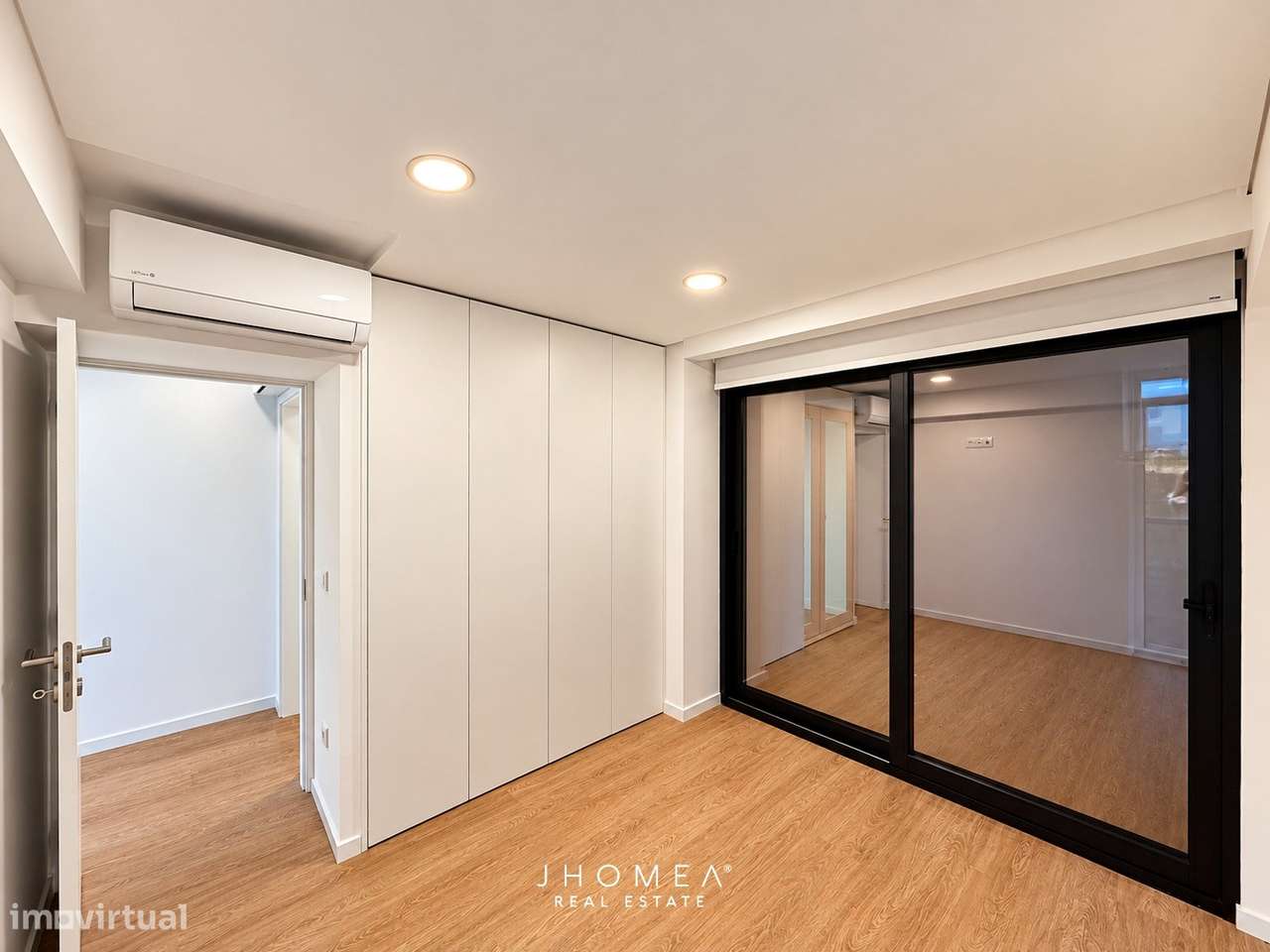Apartamento T2 para venda no Coração de Aveiro-7