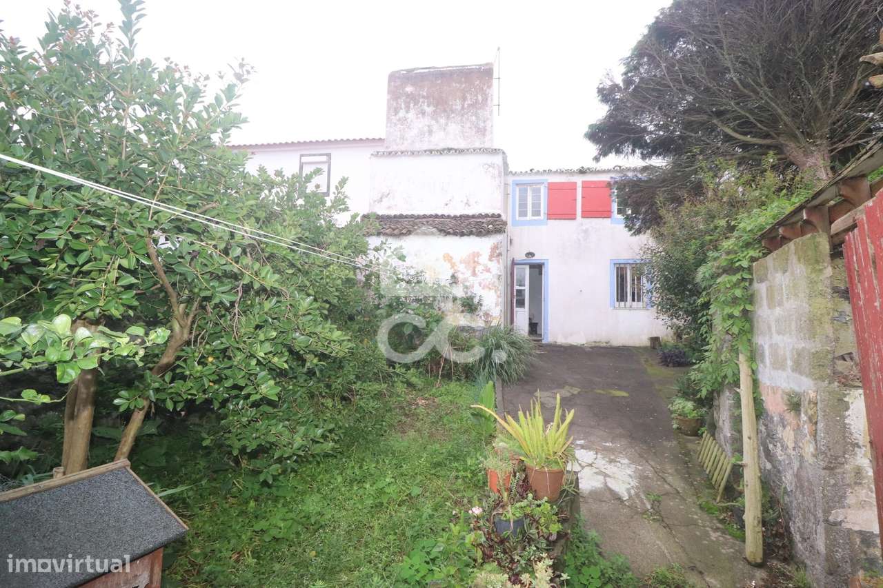 Moradia com 4+2 Quartos - Fenais da Ajuda - Ribeira Grande-31