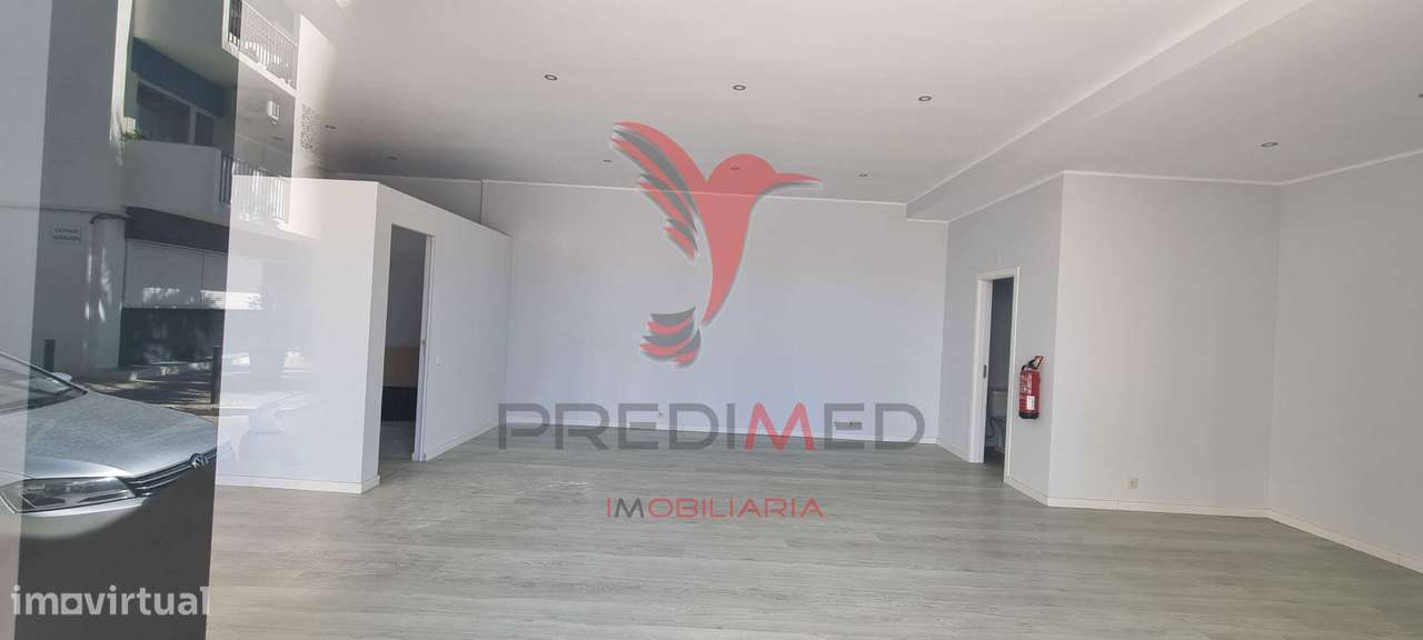 Loja na 2ª linha da Praia da Rocha, pronta a utilizar - Grande imagem: 5/20