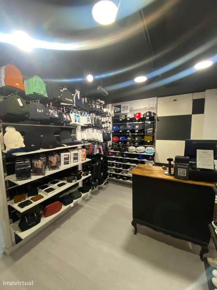 Trespasse de Loja de Desporto em Santa Catarina, Porto - Grande imagem: 2/14