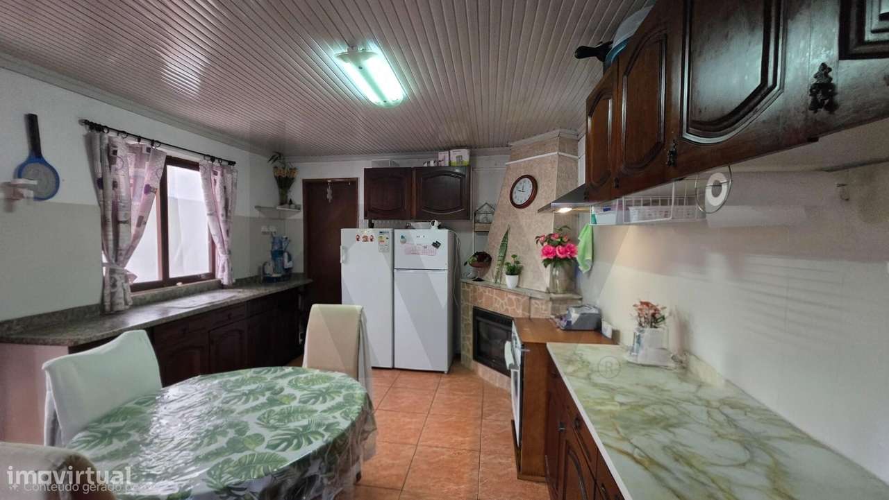 Moradia Gandaresa em  Rio Tinto ouca vagos com terreno e floresta-32