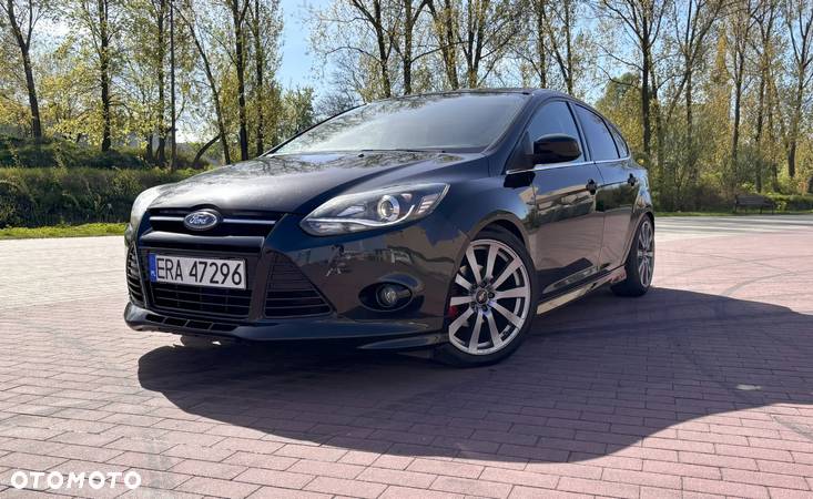 Ford Focus 1.0 EcoBoost Start-Stopp-System ST-Line - 2