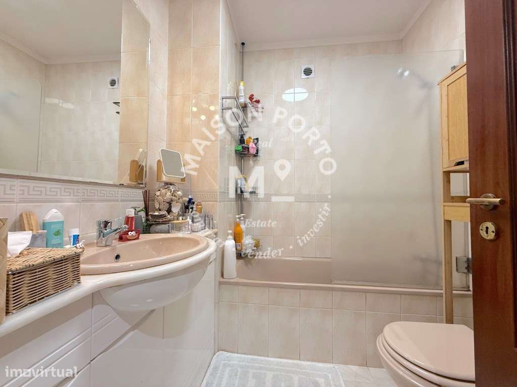 Apartamento T3 com 2 Varanda e Estacionamento em Rio Tinto, próximo...-12