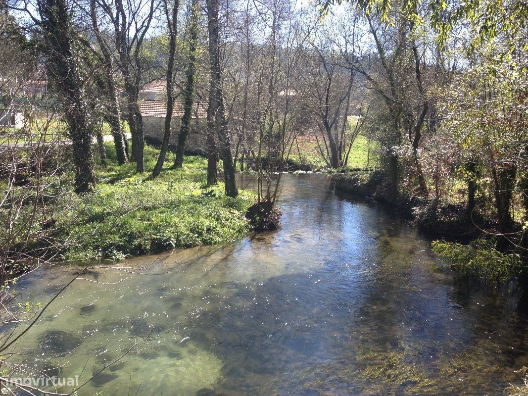 Moradia - Santo Tirso (frente de rio)