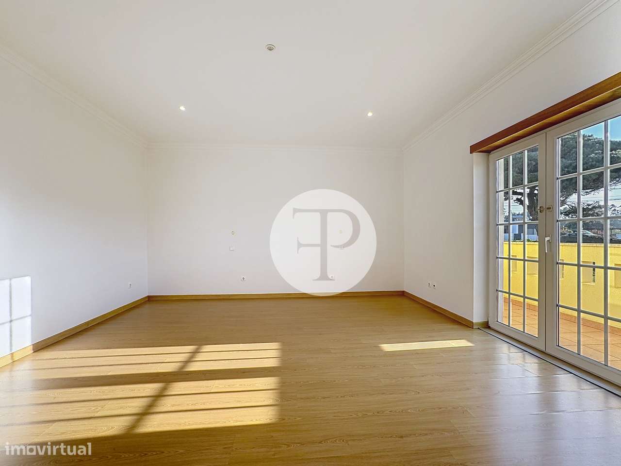 Moradia T5 com piscina no Nadadouro | 408 m² | Lote de 809 m²-26