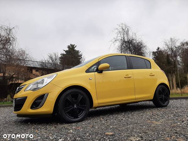 Opel Corsa 1.2 16V Cosmo - 33