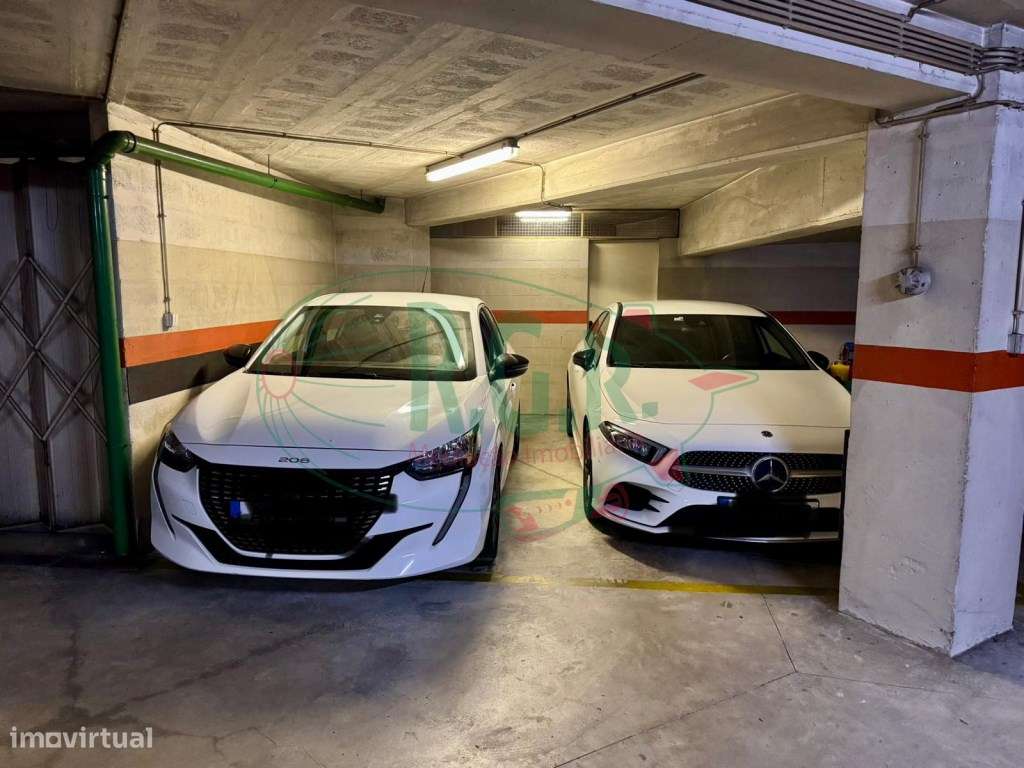 Apartamento T2| Lg Garagem 2 Carros | Localização Central São Cosme-46