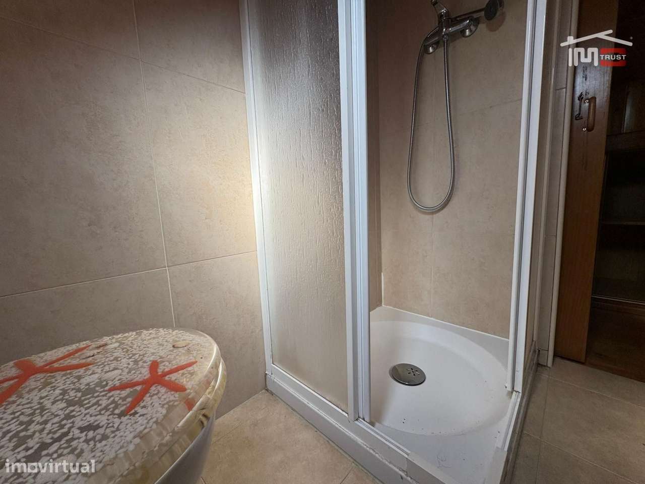 Moradia T2 habitável com terreno (imovel com licença de utilização)-17