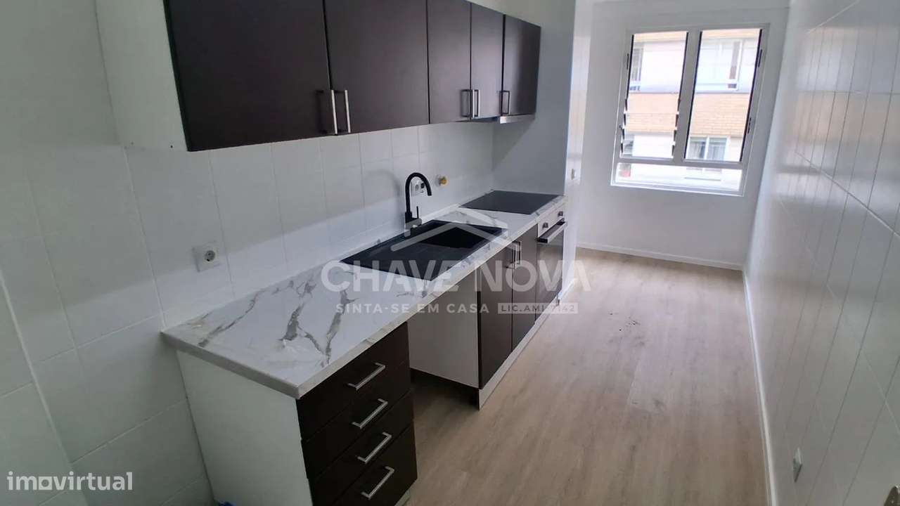T3 Com Remodelacao Total Incluida Baguim Do Monte