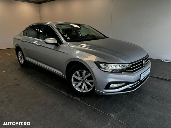 Volkswagen Passat 2.0 TDI DSG Comfortline - 15