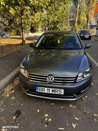 Volkswagen Passat Variant 2.0 TDI BlueMotion Technology DSG Comfortline - 2