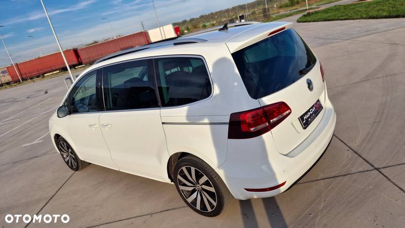 Volkswagen Sharan 2.0 TDI 4MOTION (BlueMotion Technology) Comfortline - 17