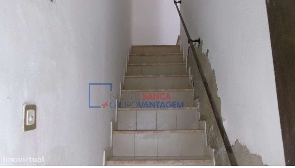 Prédio urbano de tipologia T2 no centro de Campo Maior - Grande imagem: 4/30