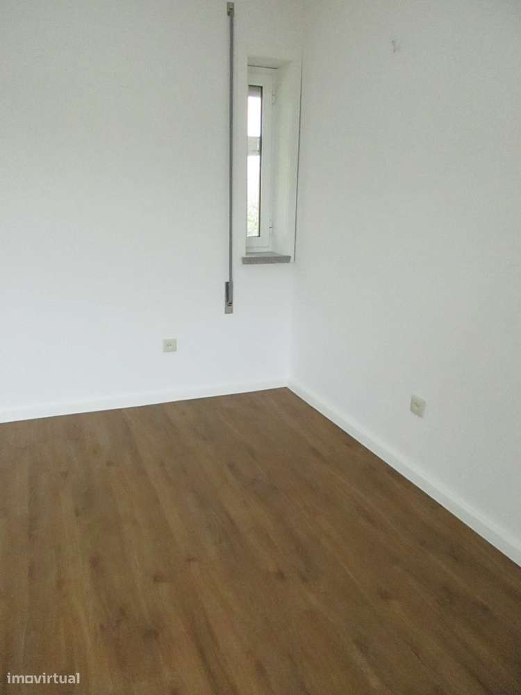 T3 Aguas Santas, Corim com garagem box-5