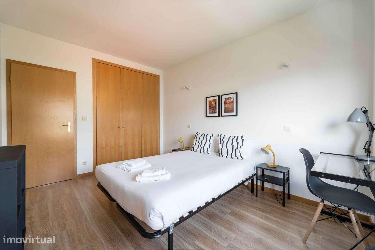 Quarto privado em apartamento partilhado - próximo ao Minho Center - Grande imagem: 5/39
