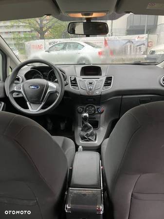 Ford Fiesta 1.25 Ambiente - 23