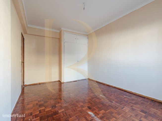 Apartamento T3 com elevador nas Paivas - Amora-13