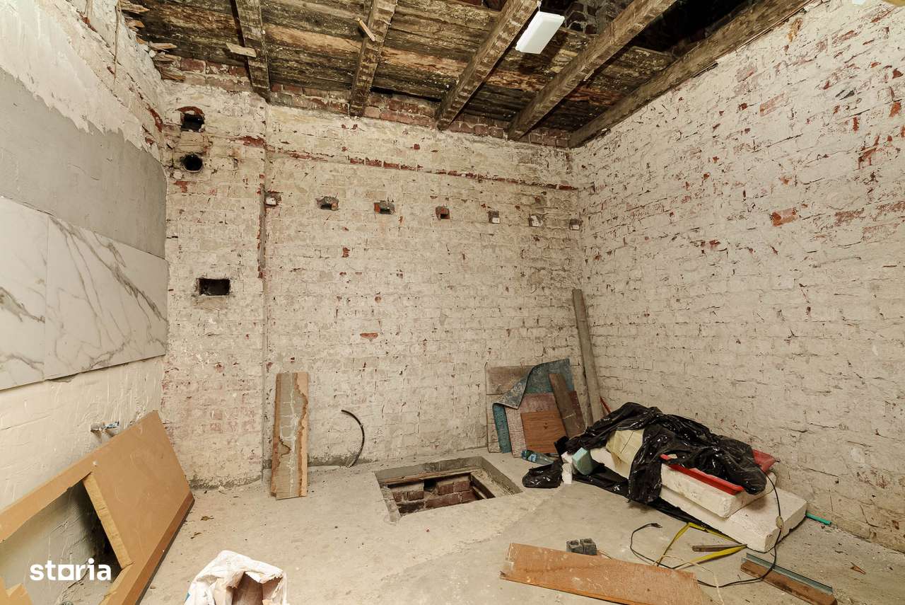 Piata Victoriei Mihalache stradal Corp Casa monument curte comuna - Imagine principală: 4/19