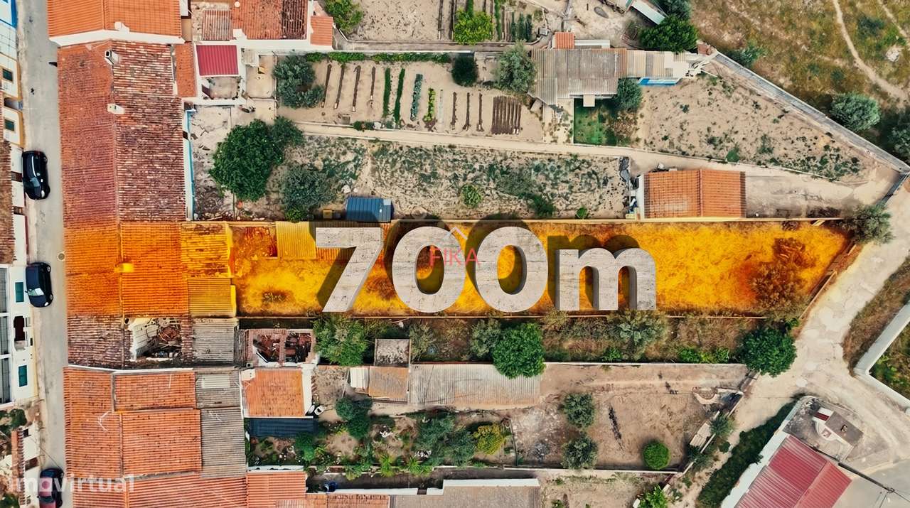 Moradia T3 para recuperação total com 679m2 de terreno-32