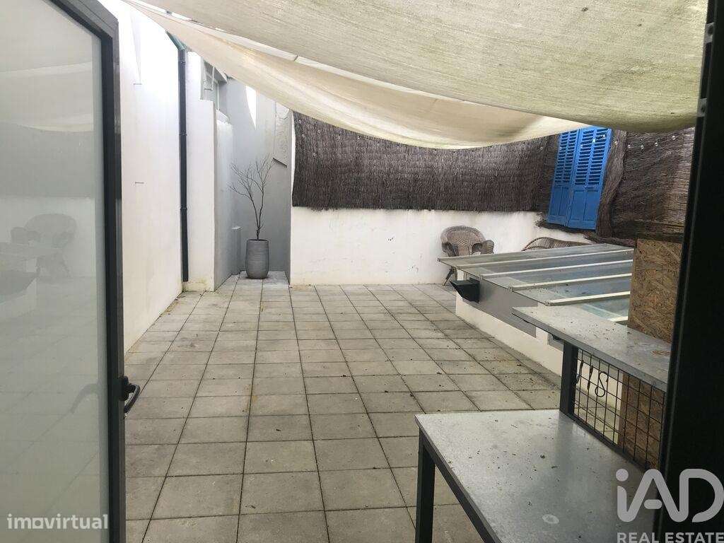 Loja / Estabelecimento Comercial em Lordelo Do Ouro E Massarelos de 25 - Grande imagem: 4/13